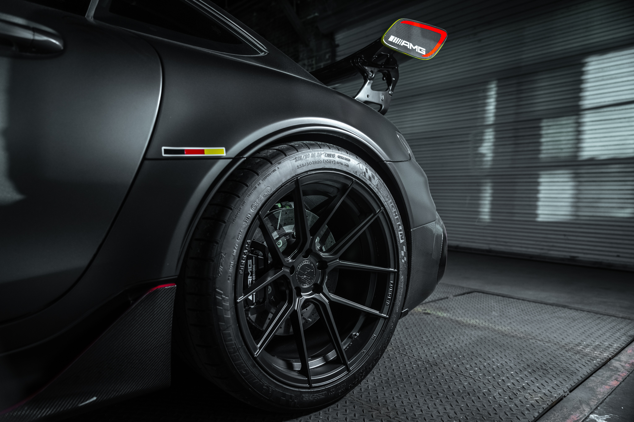 AMG GTR Black Series - FR8 MB (7 of 8)