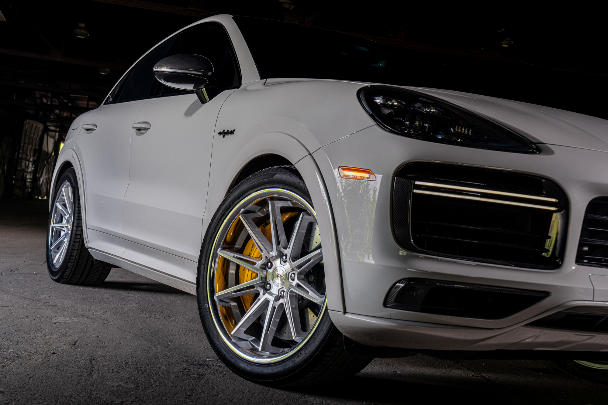 Porsche Cayenne Turbo S - CM2 MS (2 of 6)